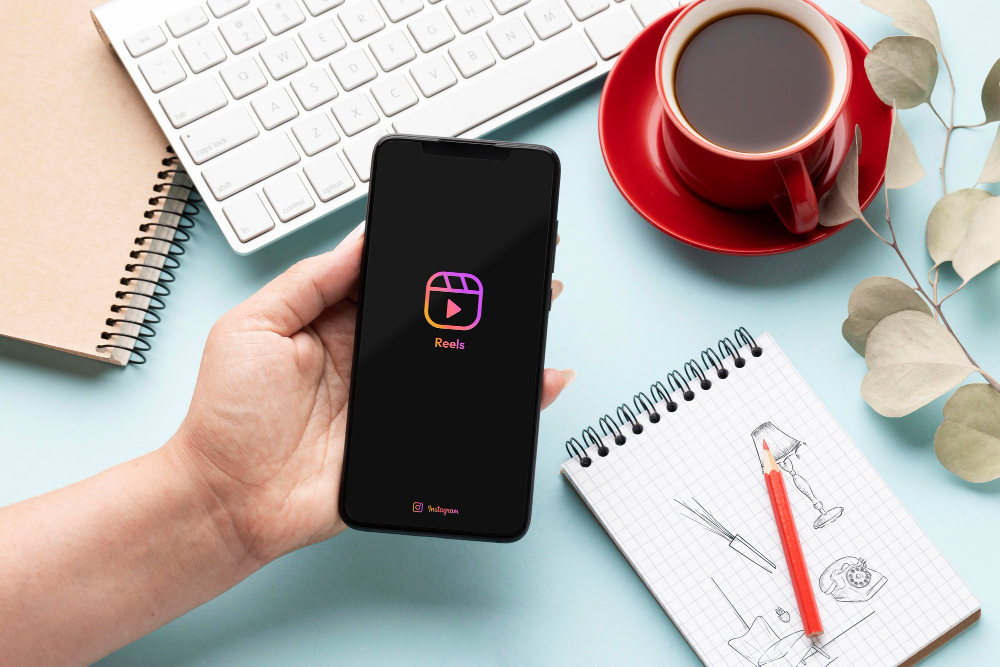 StoriesDown – View & Download Instagram Stories Privately